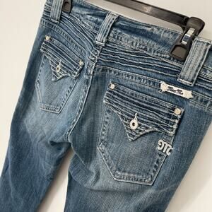 Miss Me Capri Jeans Women 29 Lakewood Blue Rhinestone "M" Textured Flap Pockets